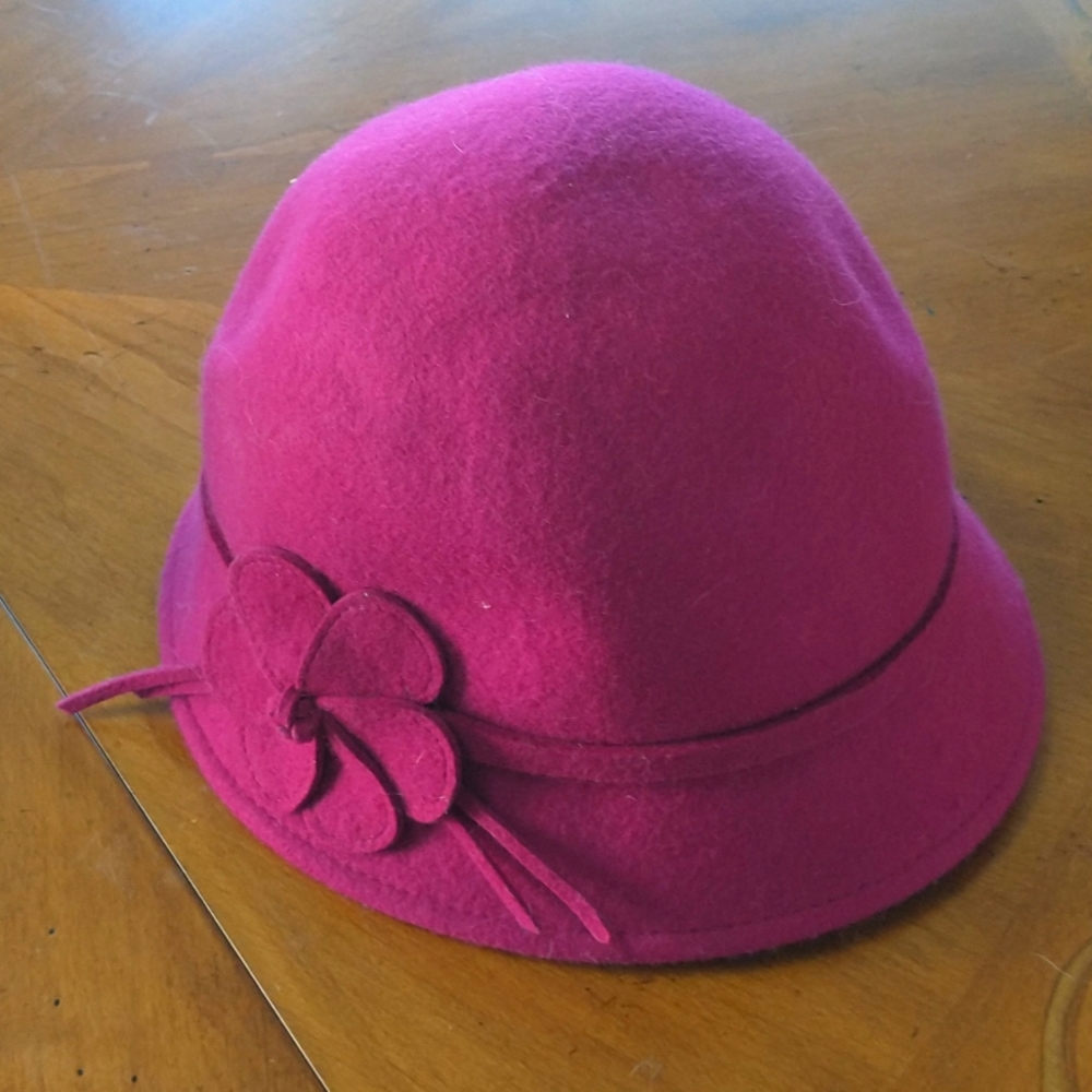 Wool Magenta bucket hat